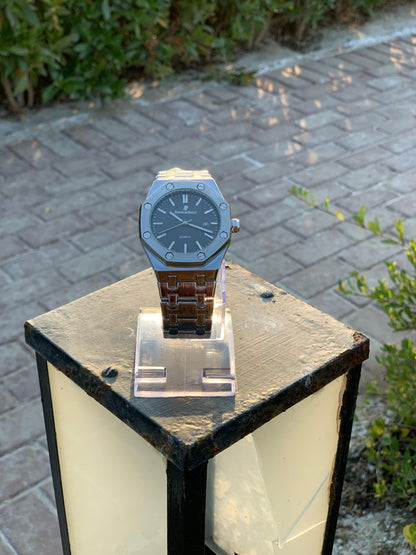 Audemars Piguet Unique Finishing with Date Adjuster